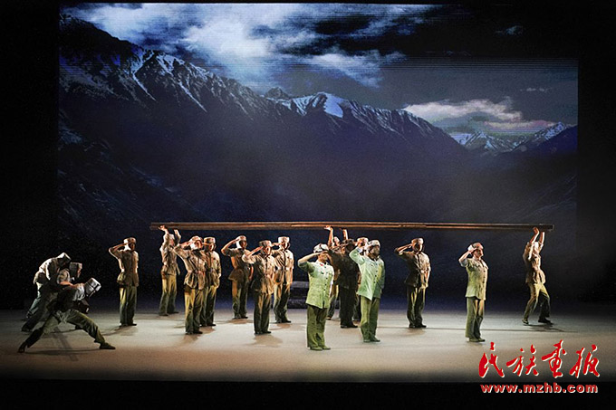 北京丨《天路》：舞台化再现青藏铁路修筑壮举 图片报道 第4张