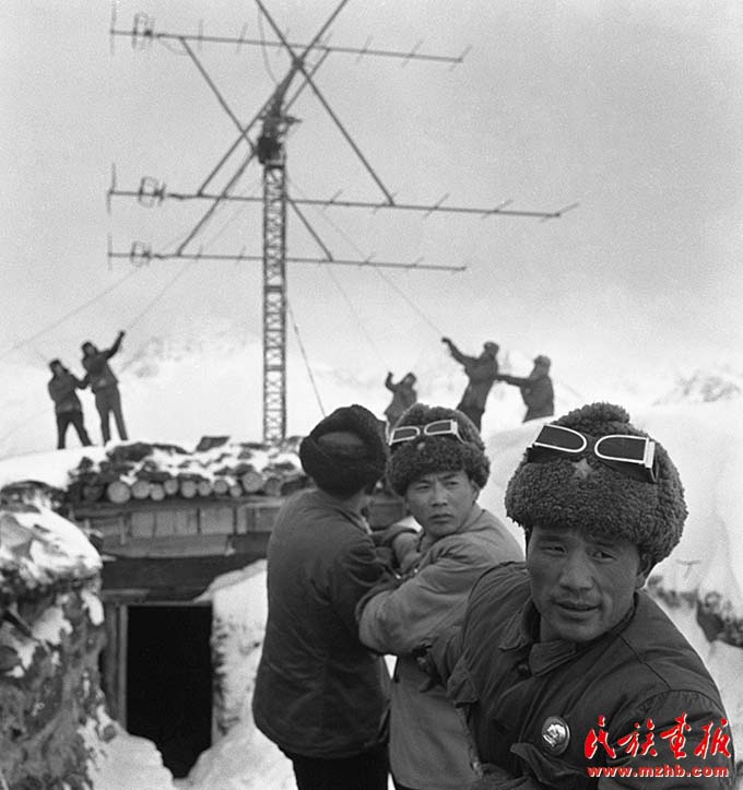 翱翔在雪域高原的“钢铁雄鹰”——驻藏空军部队扎根雪域高原支援西藏建设发展纪实 同心筑梦 第3张