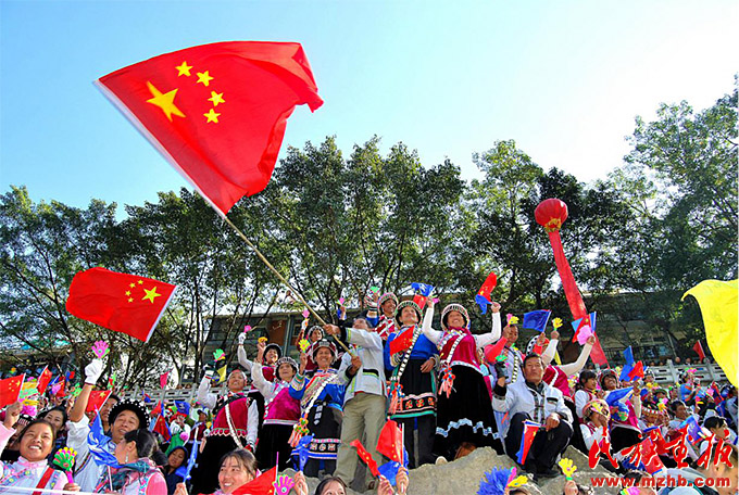 建设好美丽家园  维护好民族团结  守护好神圣国土——泸水市牢记嘱托创新推进现代化边境幸福村建设工作纪实 图片报道 第8张
