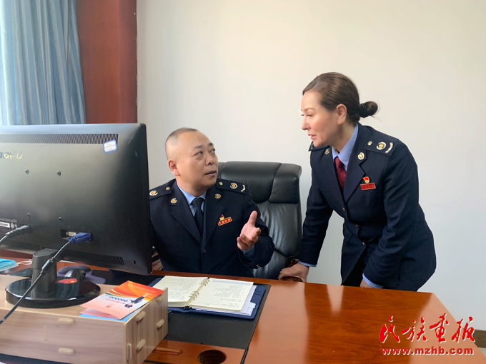 阿孜古丽：以忠诚奉献之心浇灌民族团结之花 图片报道 第2张