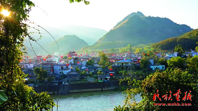 云南：努力建设全国民族团结进步示范区 同心筑梦 第5张