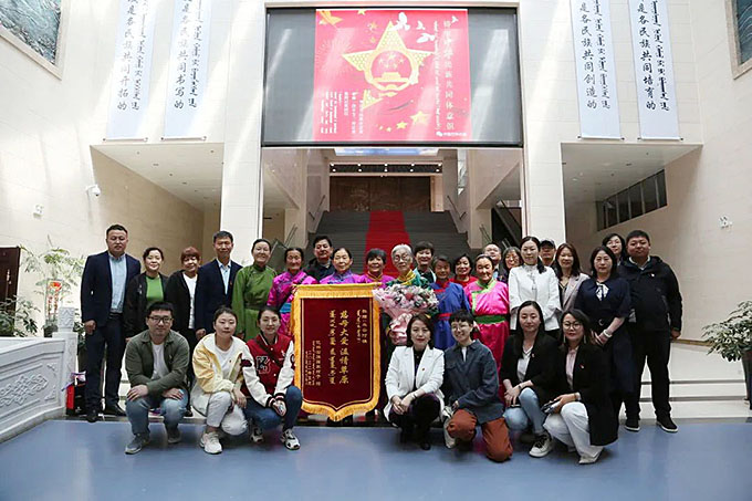 巴林右旗开展“喜迎二十大,永远跟党走”感恩“草原母亲”主题活动 图片报道 第1张-民族画报