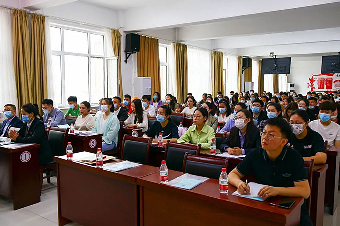 巴林右旗“深入学习贯彻习近平总书记在庆祝中国共产主义青年团成立100周年大会上的重要讲话精神”团干部专题培训班开班 图片报道 第2张-民族画报