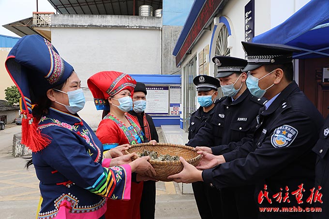 壮乡群众的暖心“贝侬” 图片报道 第6张