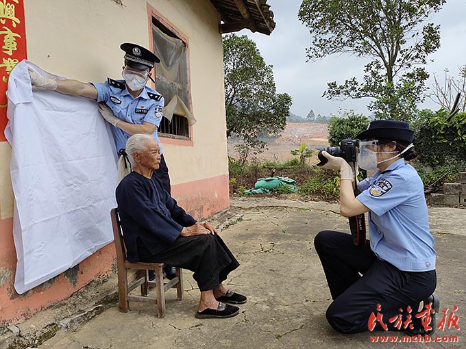 壮乡群众的暖心“贝侬” 图片报道 第5张