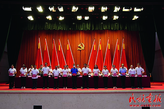 建设好美丽家园  维护好民族团结  守护好神圣国土——泸水市牢记嘱托创新推进现代化边境幸福村建设工作纪实 图片报道 第7张