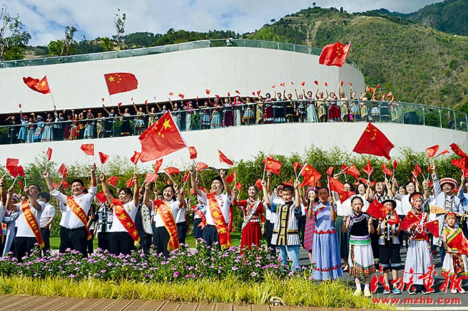 建设好美丽家园  维护好民族团结  守护好神圣国土——泸水市牢记嘱托创新推进现代化边境幸福村建设工作纪实 图片报道 第18张