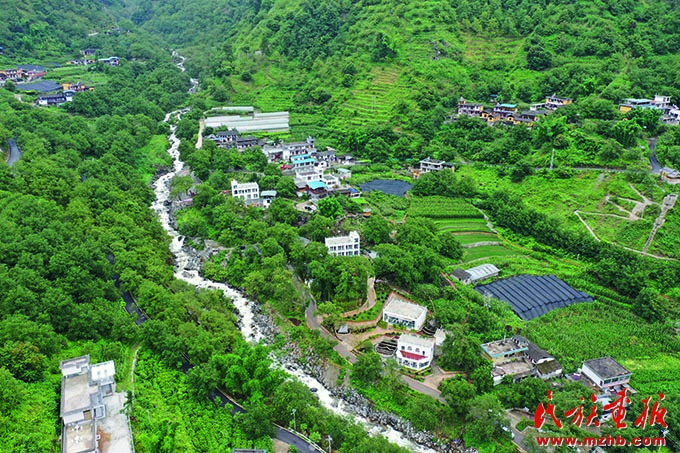 三河村：高黎贡山腹地的生态标兵 泸水市创建全国民族团结进步示范市工作-民族画报 第1张