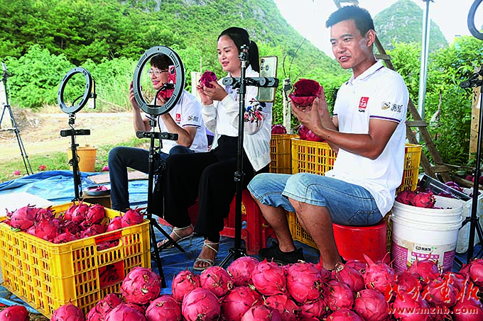 中华民族共同体意识越铸越牢，汇聚成同心共筑中国梦的强大力量 我国民族团结进步事业取得新的历史性成就（中国这十年·系列主题新闻发布） 中国共产党第二十次全国代表大会特别报道 第24张