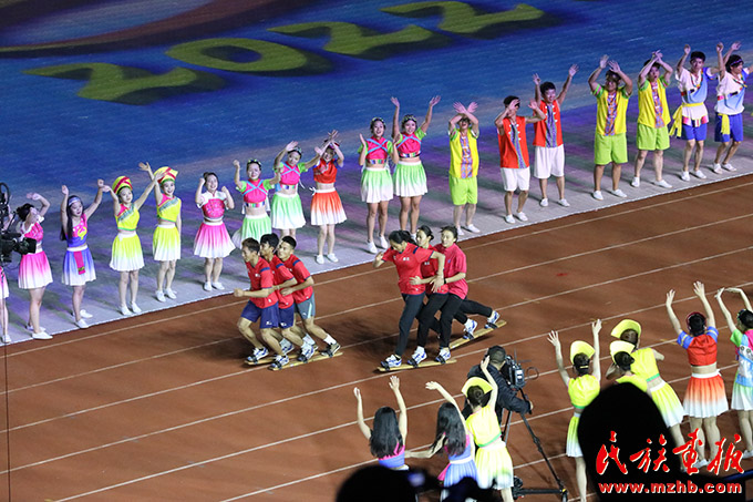 云南省第十二届少数民族传统体育运动会在丽江市开幕 图片报道 第12张