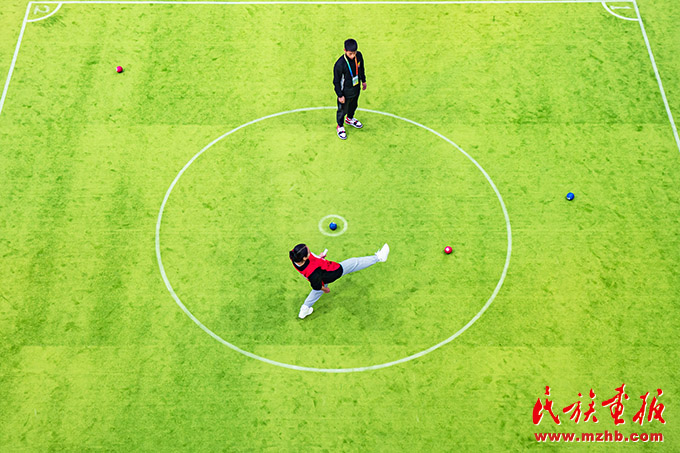 四川省第十六届少数民族传统体育运动会蹴球项目精彩瞬间 图片报道 第1张