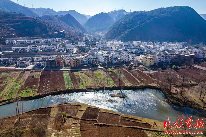 把真情和汗水播撒在乌蒙大地——云南省人大常委会机关扎实推进定点帮扶工作 图片报道 第6张