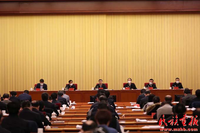 全国民委主任会议在京召开：以奋发有为的精神状态 开创新时代党的民族工作新局面 时政要闻 第2张