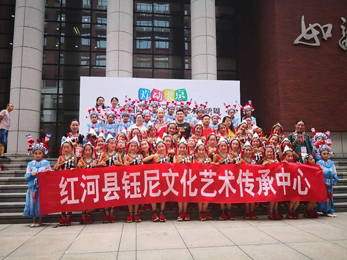 全国政协委员杨钰尼: 传承弘扬中华优秀传统文化，助力民族团结进步事业 图片报道 第4张