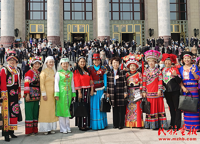 铸牢中华民族共同体意识，助力各民族共同走向社会主义现代化——访全国人大代表、山东省民族宗教事务委员会主任曹金萍 图片报道 第3张