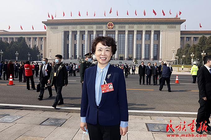 铸牢中华民族共同体意识，助力各民族共同走向社会主义现代化——访全国人大代表、山东省民族宗教事务委员会主任曹金萍 图片报道 第2张