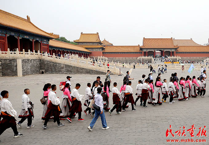 “青海玉树藏族青少年北京行”公益活动在京举行 同心筑梦 第3张