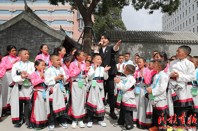 “青海玉树藏族青少年北京行”公益活动在京举行 同心筑梦 第5张