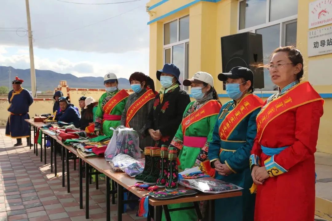 内蒙古巴林右旗“一家亲”民族团结党建联盟推动民族工作高质量发展 图片报道 第3张