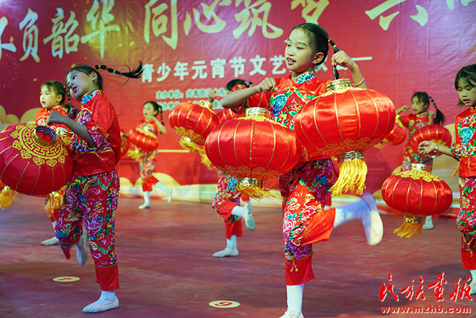 和谐社区：唱响新时代民族团结进步幸福歌|牢记嘱托 建设好泸水美丽家园 同心筑梦 第3张