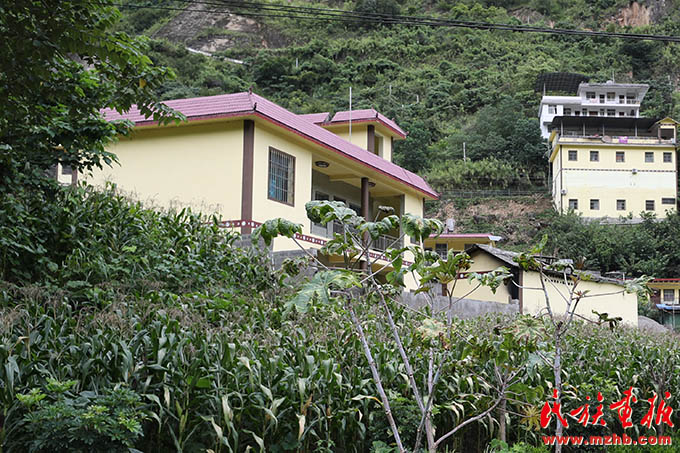 朝着幸福生活，我们阔步前进！——泸水市现代化边境幸福村建设的生动实践 同心筑梦 第19张