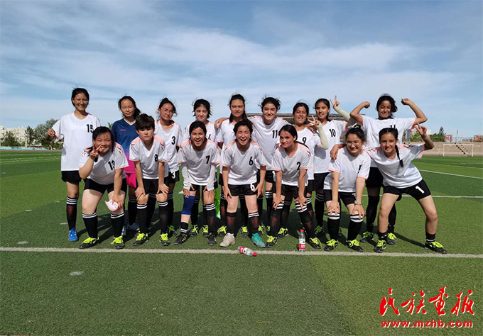 克拉玛依市第三中学：同音，同心，共成长 同心筑梦 第13张