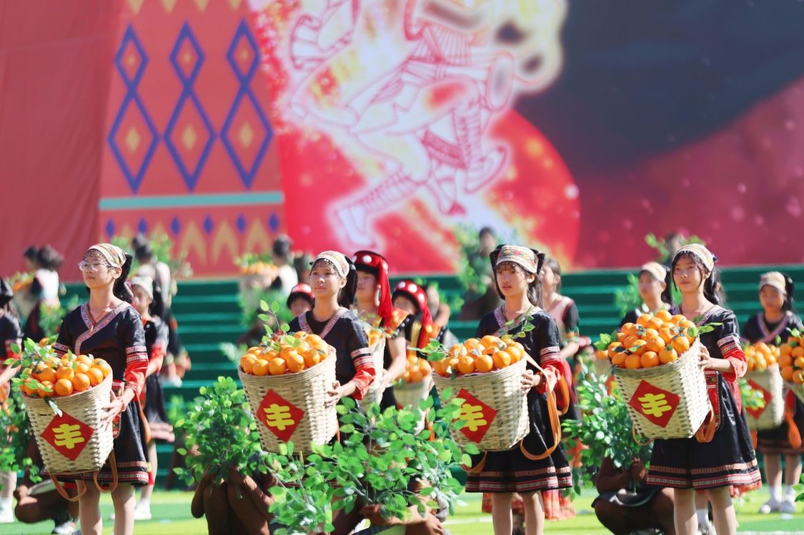富川瑶族自治县举行成立40周年庆祝活动 图片报道 第3张