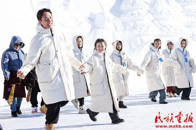 “冰雪为媒·石榴燃情”长春—阿勒泰各族青少年冰雪研学冬令营举办 图片报道 第2张