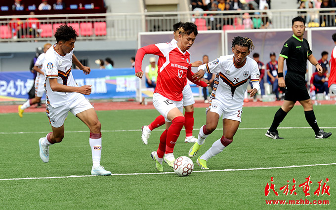 2024九色甘南“扎尕那杯”足球邀请赛在甘肃省甘南藏族自治州举办 图片报道 第4张