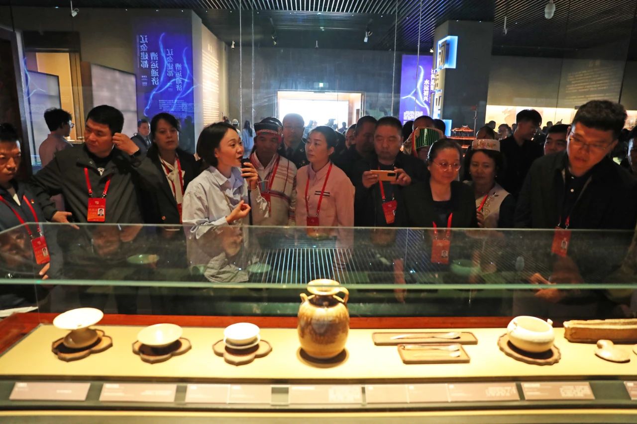 图讯·与模范同向同行｜感受科技与文化的双向奔赴 图片报道 第13张