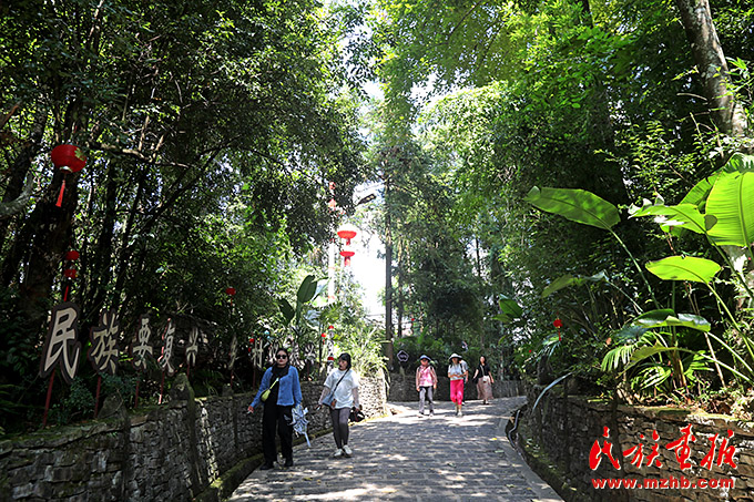 司莫拉村：“幸福的地方”更幸福 同心筑梦 第1张