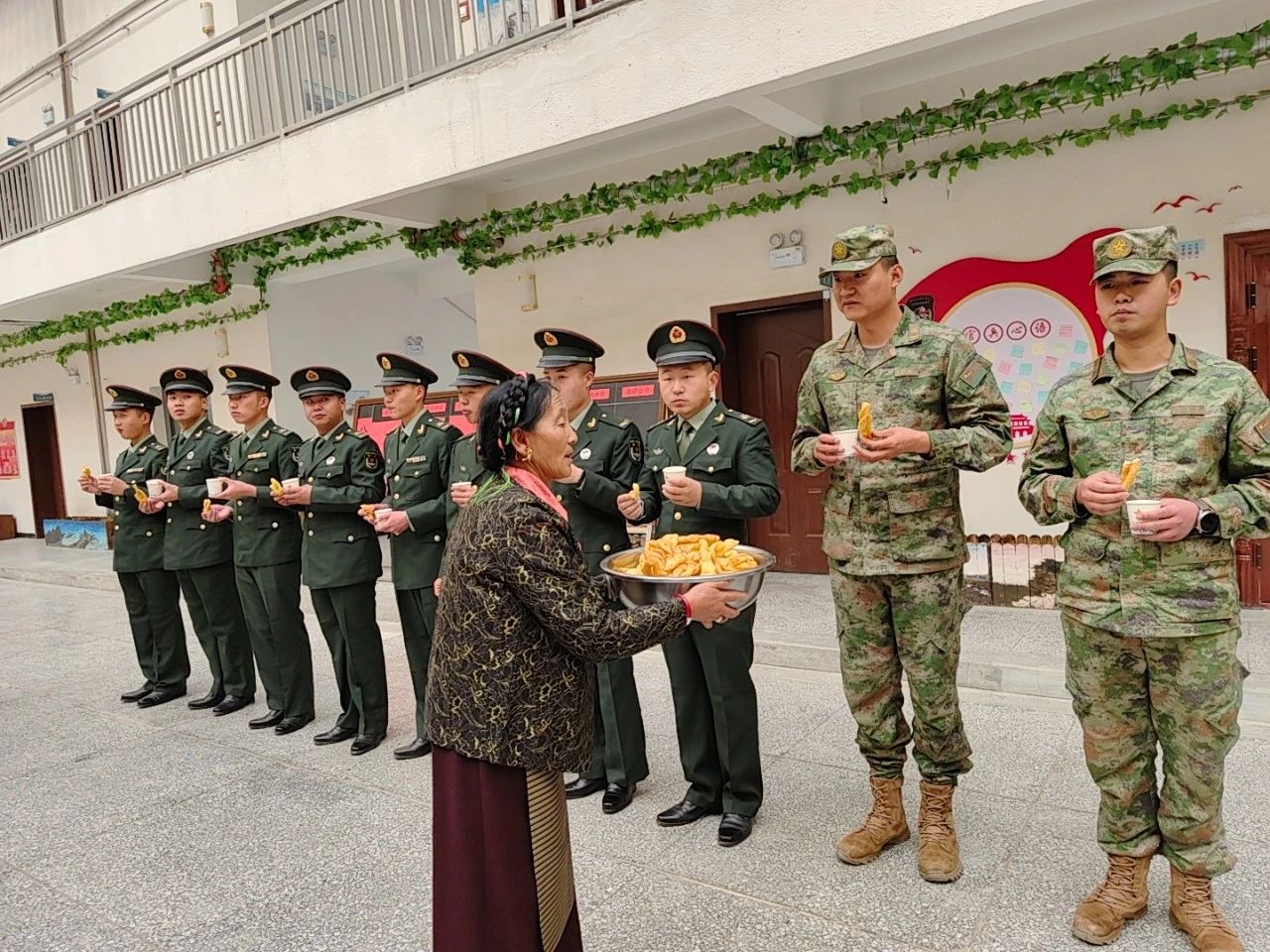 榜样的力量|确吉：传承拥军光荣传统 绽放戍边团结之花 同心筑梦 第3张