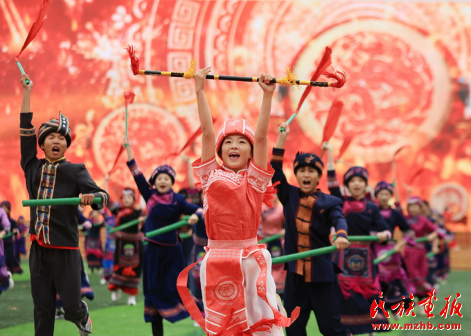 团结奋进四十载 三尖罗城展新颜——罗城仫佬族自治县成立40周年庆祝活动掠影 图片报道 第5张