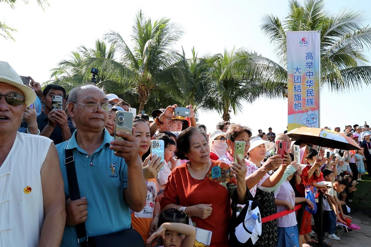 我们共同的运动会・图讯|第十二届全国少数民族传统体育运动会火炬实地传递活动在三亚举行 第十二届全国少数民族传统体育运动会 第14张