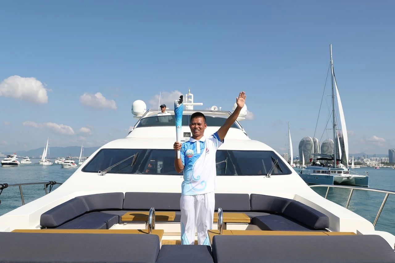 我们共同的运动会・图讯|第十二届全国少数民族传统体育运动会火炬实地传递活动在三亚举行 第十二届全国少数民族传统体育运动会 第15张