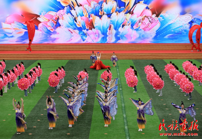 团结奋进四十载 三尖罗城展新颜——罗城仫佬族自治县成立40周年庆祝活动掠影 图片报道 第4张