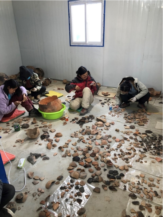 榜样的力量|高原女子考古队：绽放在高原荒野上的民族团结之花 同心筑梦 第2张