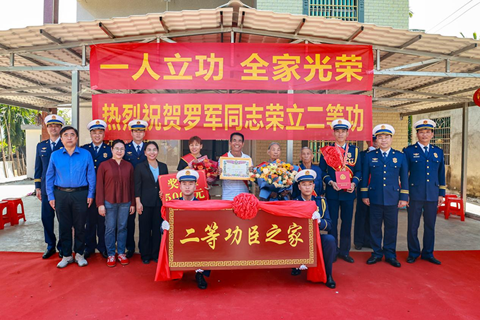 攀椰竞速：民族体育绽放多元光彩 图片报道 第1张