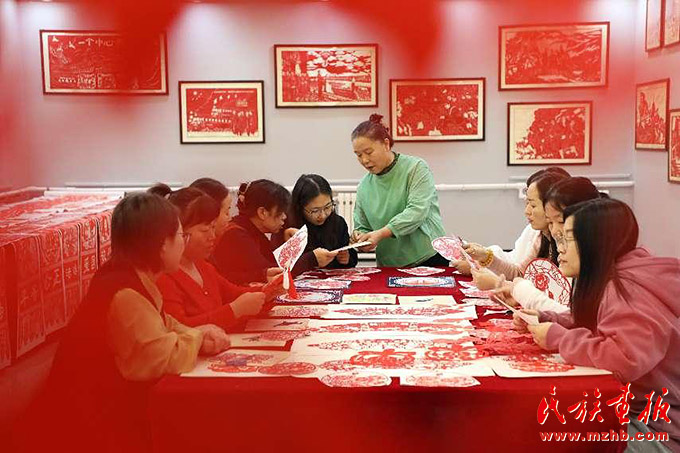 北疆文化忆站 赓续非遗薪火 图片报道 第2张