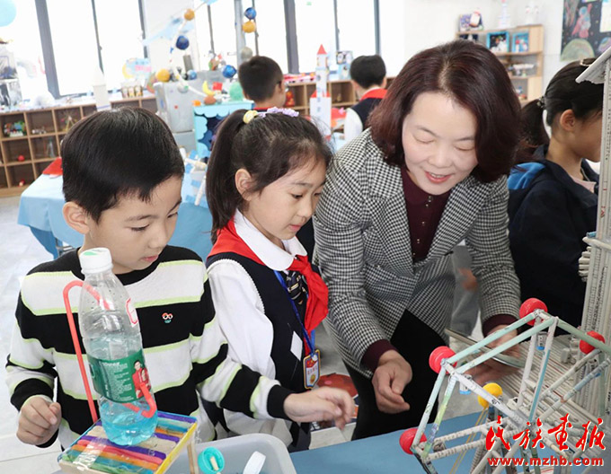 代表委员话“铸牢”|全国政协委员高金凤：用心耕耘 静待花开 图片报道 第3张