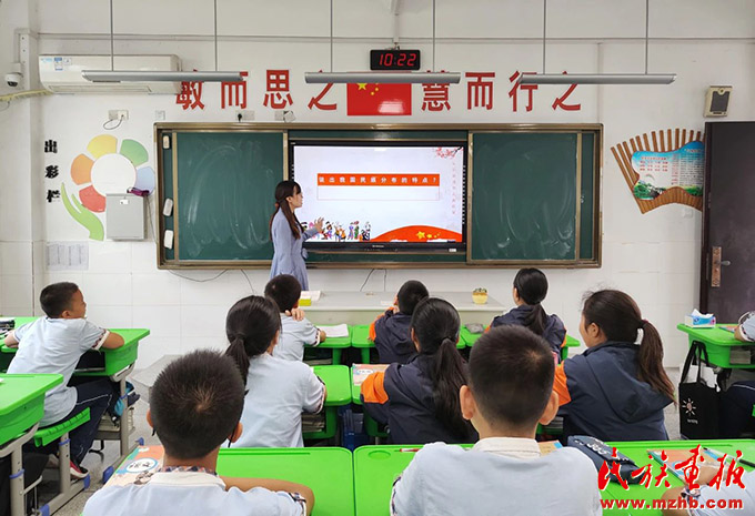 代表委员话“铸牢”|全国政协委员高金凤：用心耕耘 静待花开 图片报道 第4张