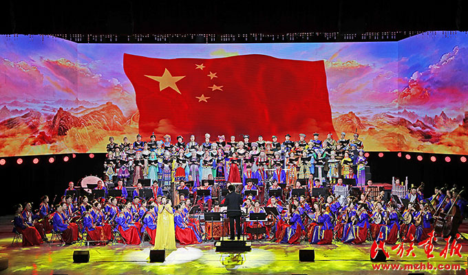 代表委员话“铸牢”|全国政协委员刘媛媛：用歌声为民族团结进步事业赋能 图片报道 第3张