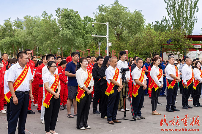 克拉玛依市第44个民族团结进步教育月正式启动 图片报道 第2张