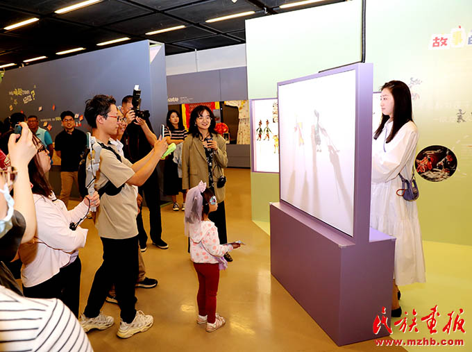 “我们这样长大——中国各民族的养育、玩乐与成长”展览开展 图片报道 第6张