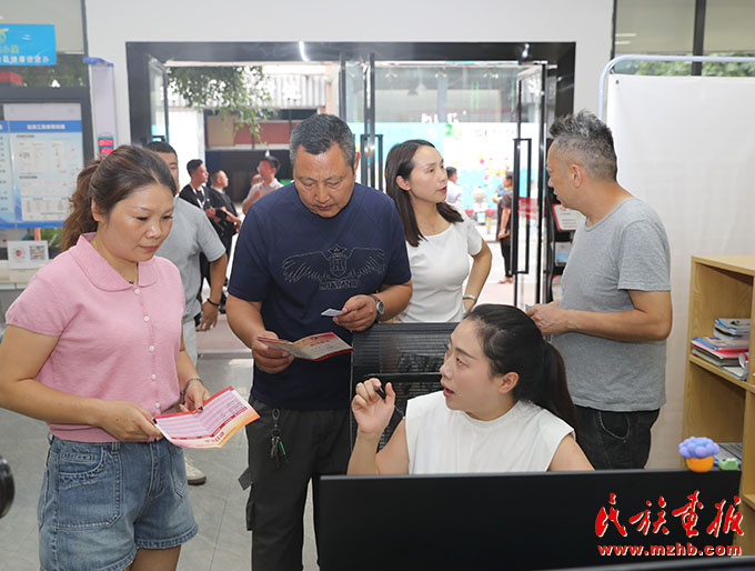 “石榴花开”四川行|“积分超市”激活基层治理 “七彩东风”引领文明新风 图片报道 第4张