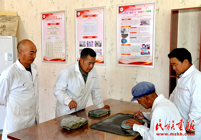 沿着总书记的足迹看甘肃“铸牢”新实践——道中华·丝路行|广至乡:民族团结花盛开 产业发展果飘香 图片报道 第8张-民族画报