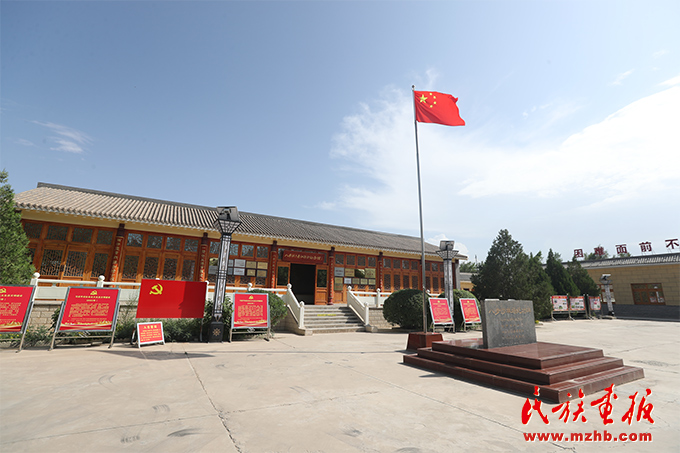 沿着总书记的足迹看甘肃“铸牢”新实践——道中华·丝路行|八步沙:敢把沙漠变绿洲 图片报道 第2张-民族画报