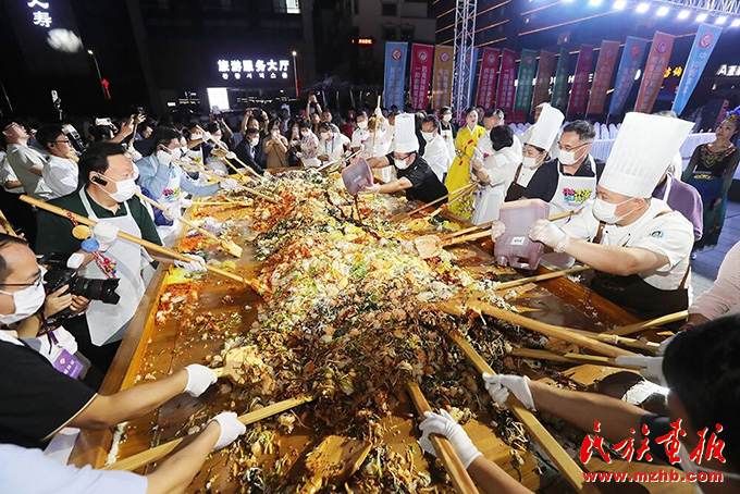 弘扬伟大民族精神 共筑伟大复兴梦想——“中华民族共有精神家园建设主题文化活动·辽宁篇”侧记 同心筑梦 第9张